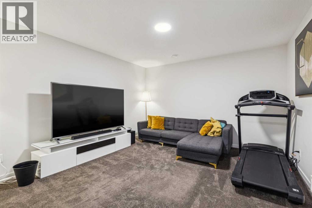 86 Creekside Way Sw, Calgary, AB - Indoor Photo Showing Other Room