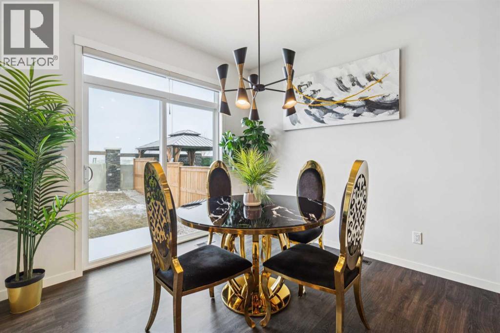 86 Creekside Way Sw, Calgary, AB - Indoor Photo Showing Dining Room