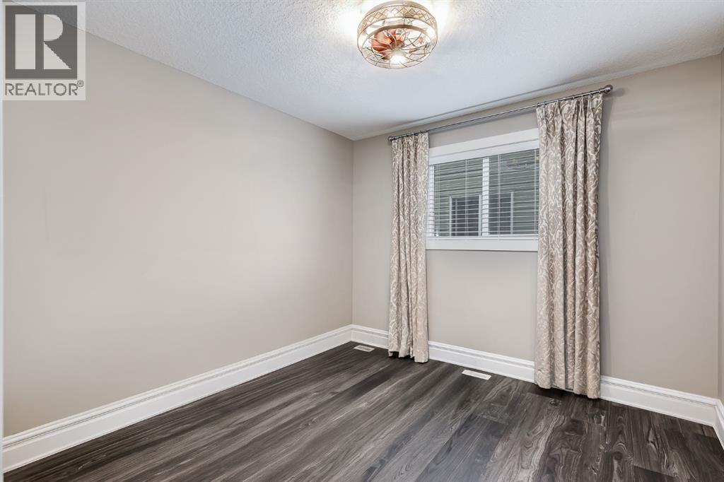 278 Legacy View Se, Calgary, AB - Indoor Photo Showing Other Room