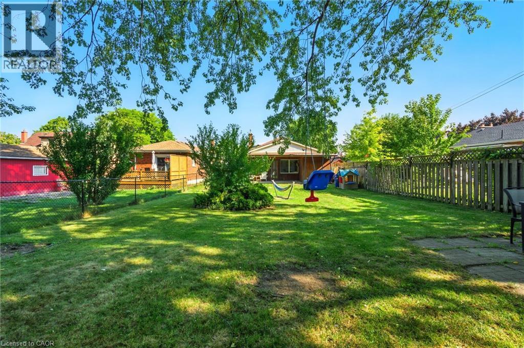 940 Brucedale Avenue E, Hamilton, ON - Outdoor