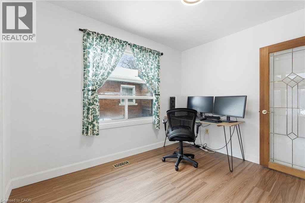 940 Brucedale Avenue E, Hamilton, ON - Indoor Photo Showing Office