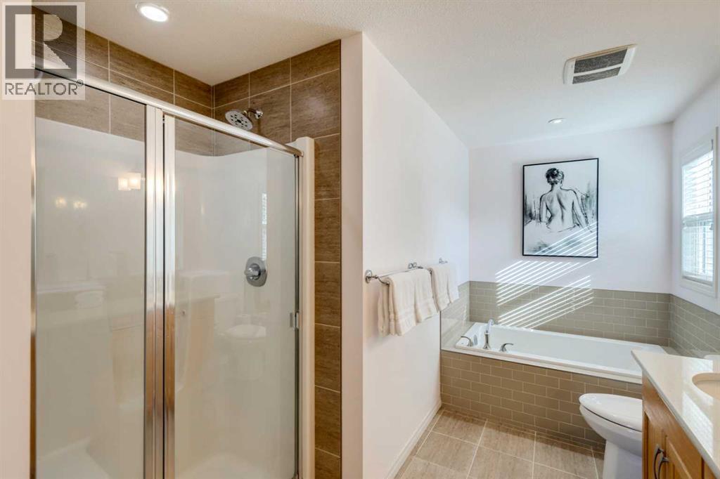 123 Marquis Green Se, Calgary, AB - Indoor Photo Showing Bathroom