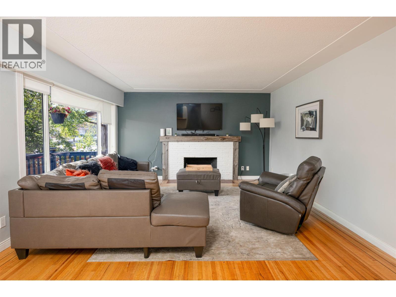 1601 Gorse Street, Prince George, BC - Indoor Photo Showing Living Room With Fireplace