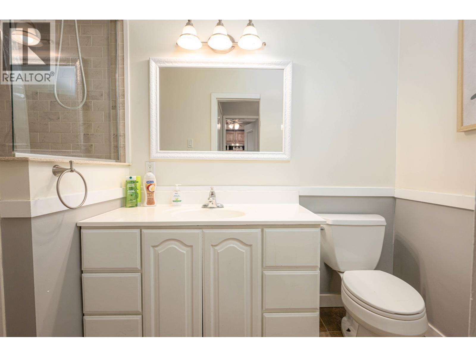 1601 Gorse Street, Prince George, BC - Indoor Photo Showing Bathroom