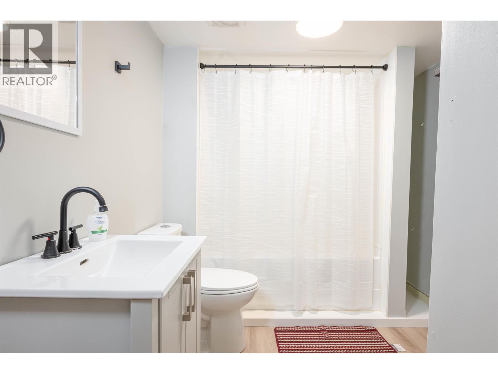 1601 Gorse Street, Prince George, BC - Indoor Photo Showing Bathroom