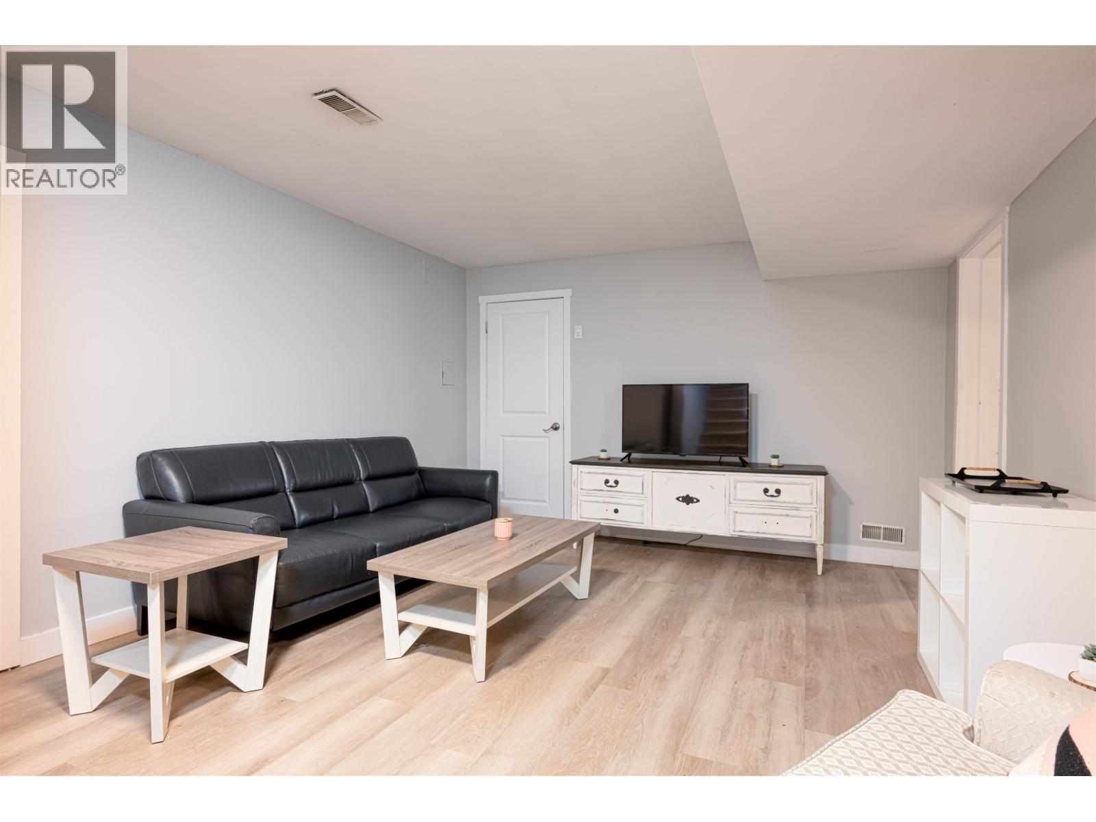 1601 Gorse Street, Prince George, BC - Indoor Photo Showing Living Room