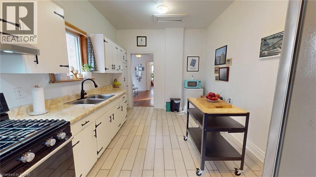 132 Ferguson Avenue N, Hamilton, ON - Indoor Photo Showing Kitchen With Double Sink