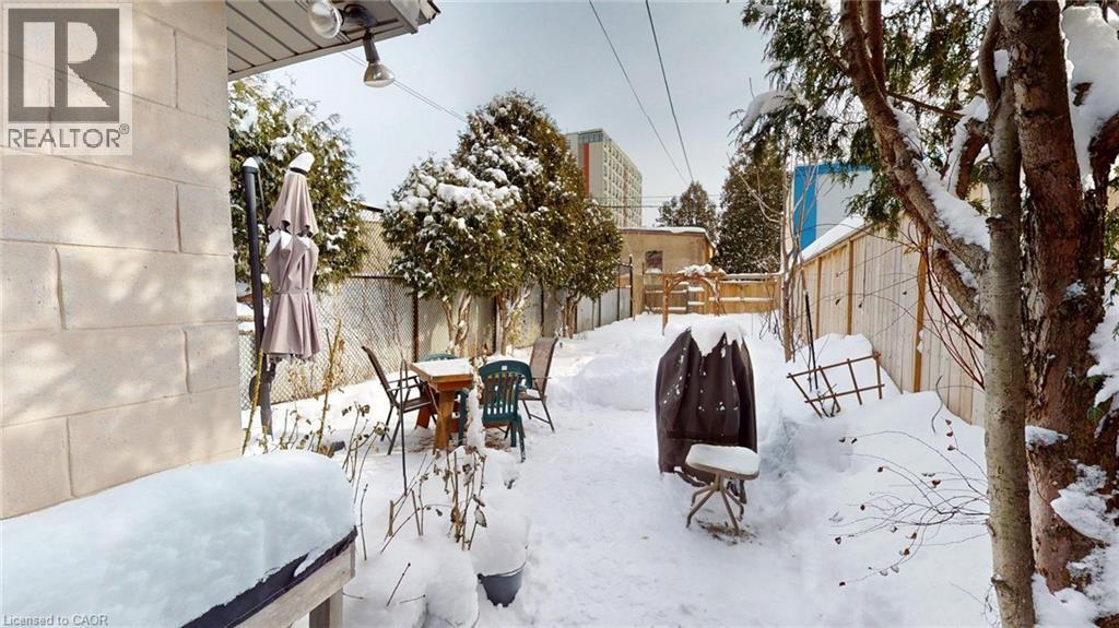 132 Ferguson Avenue N, Hamilton, ON - Outdoor