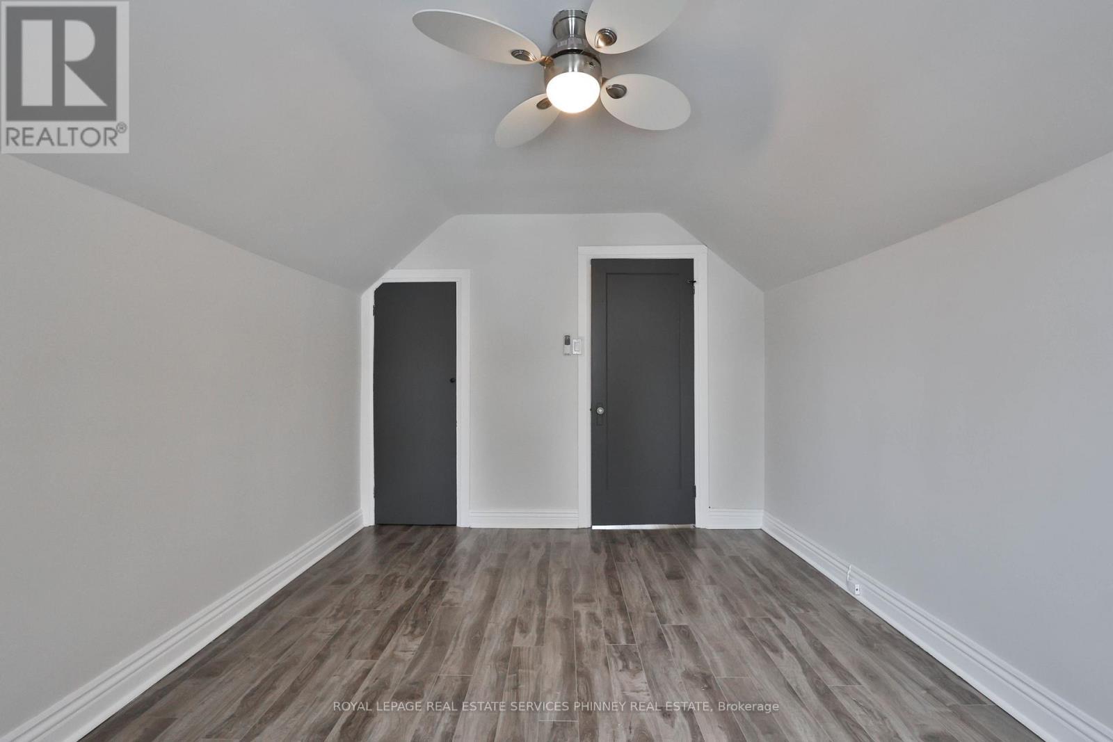 256 Walter Avenue S, Hamilton, ON - Indoor Photo Showing Other Room