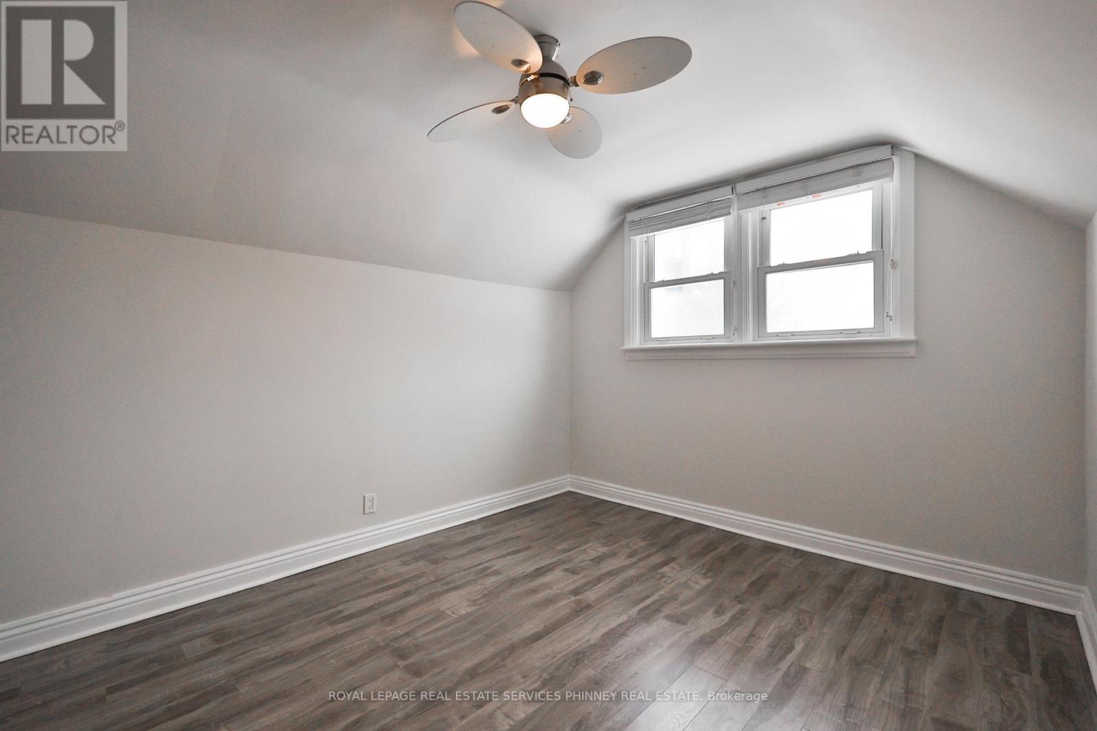 256 Walter Avenue S, Hamilton, ON - Indoor Photo Showing Other Room