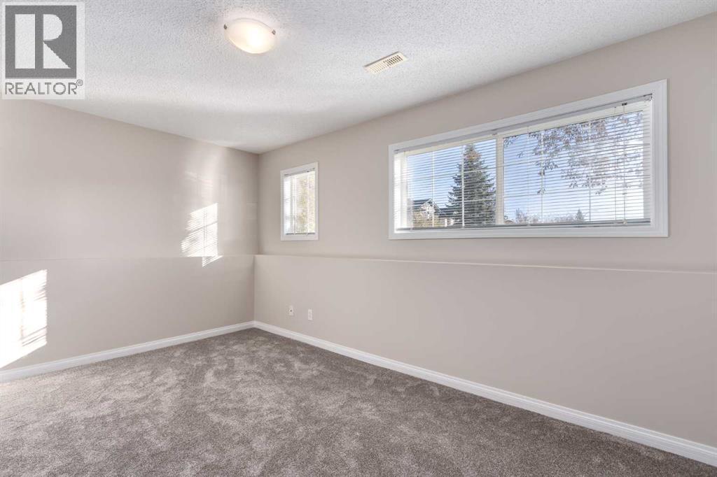 419 Coventry Road Ne, Calgary, AB - Indoor Photo Showing Other Room