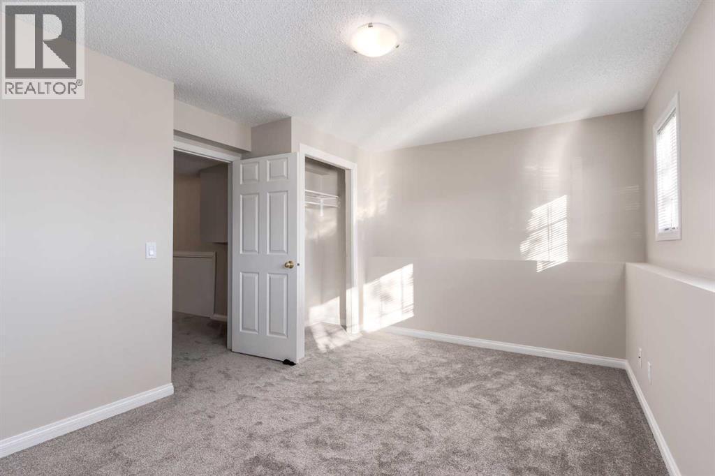 419 Coventry Road Ne, Calgary, AB - Indoor Photo Showing Other Room