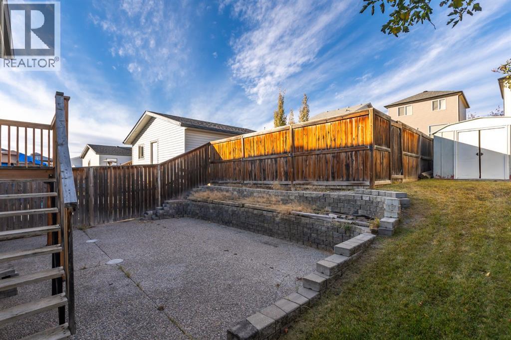 419 Coventry Road Ne, Calgary, AB - Outdoor