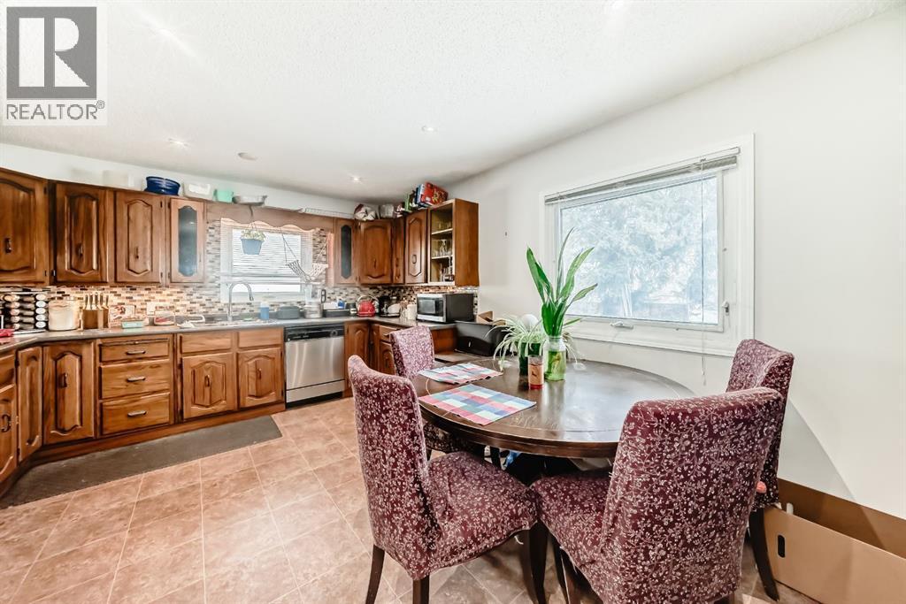 176 Hendon Drive Nw, Calgary, AB - Indoor