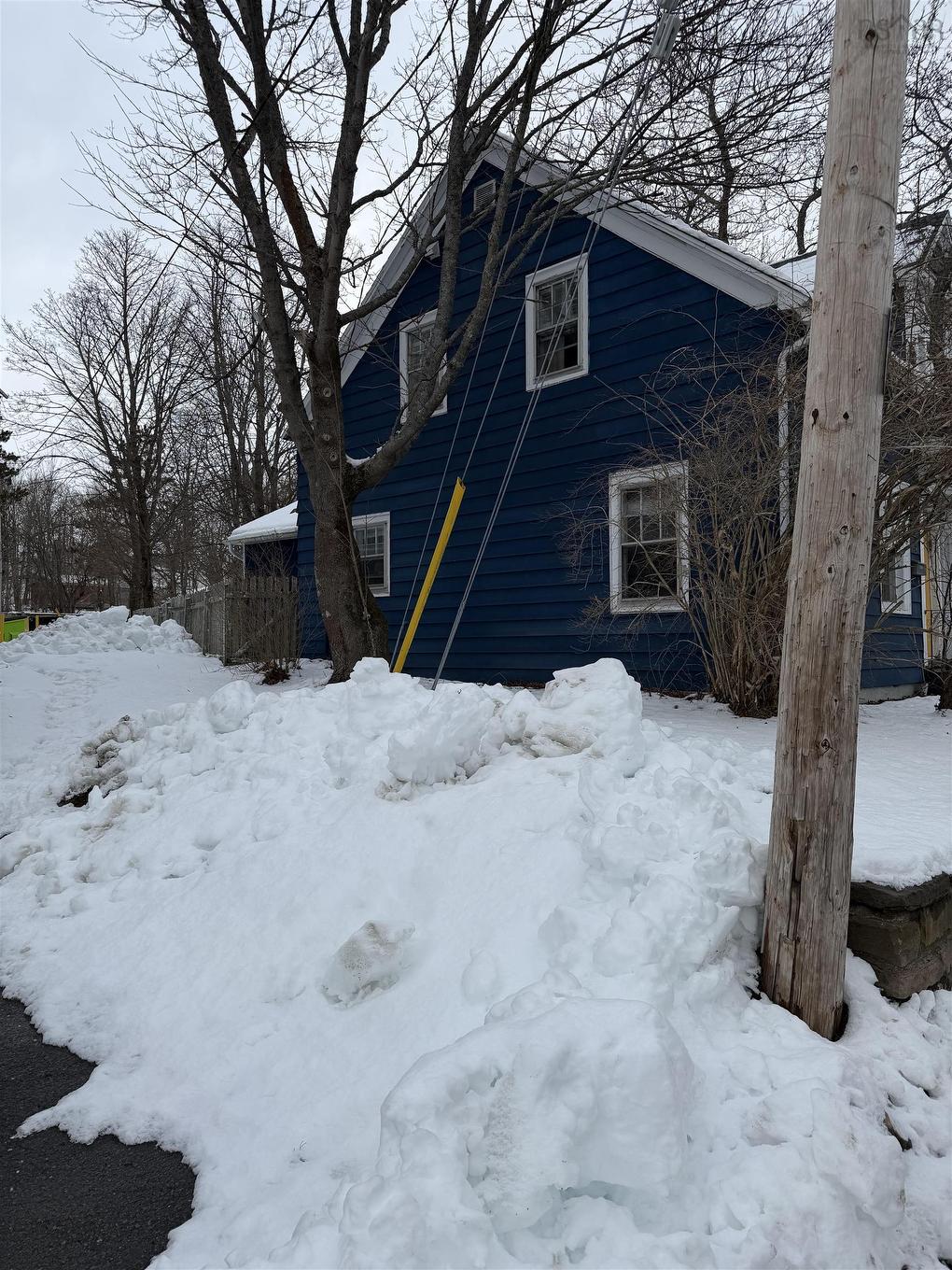 103 College Street, Antigonish, NS