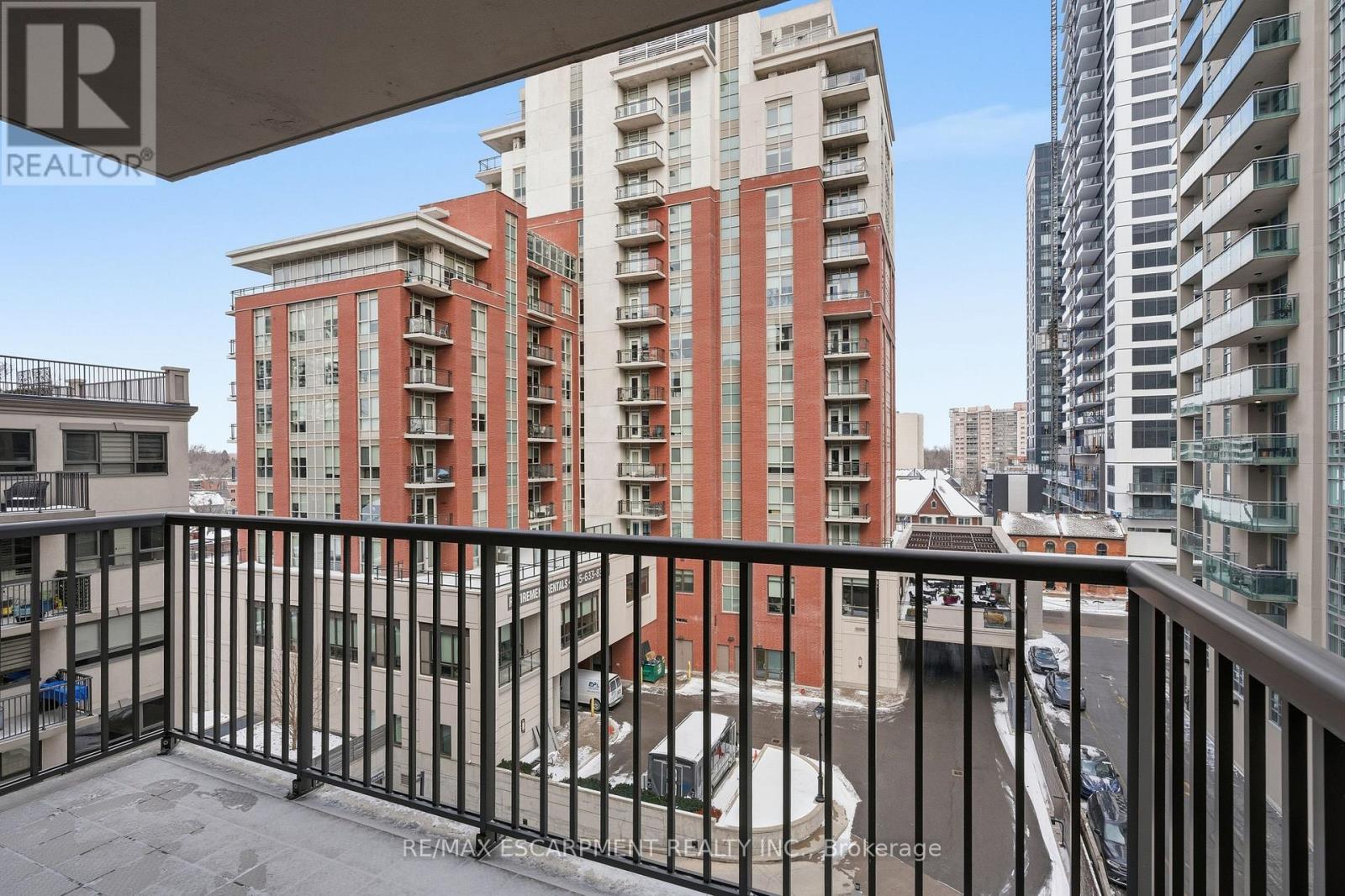 610 - 399 Elizabeth Street, Burlington, ON - Outdoor