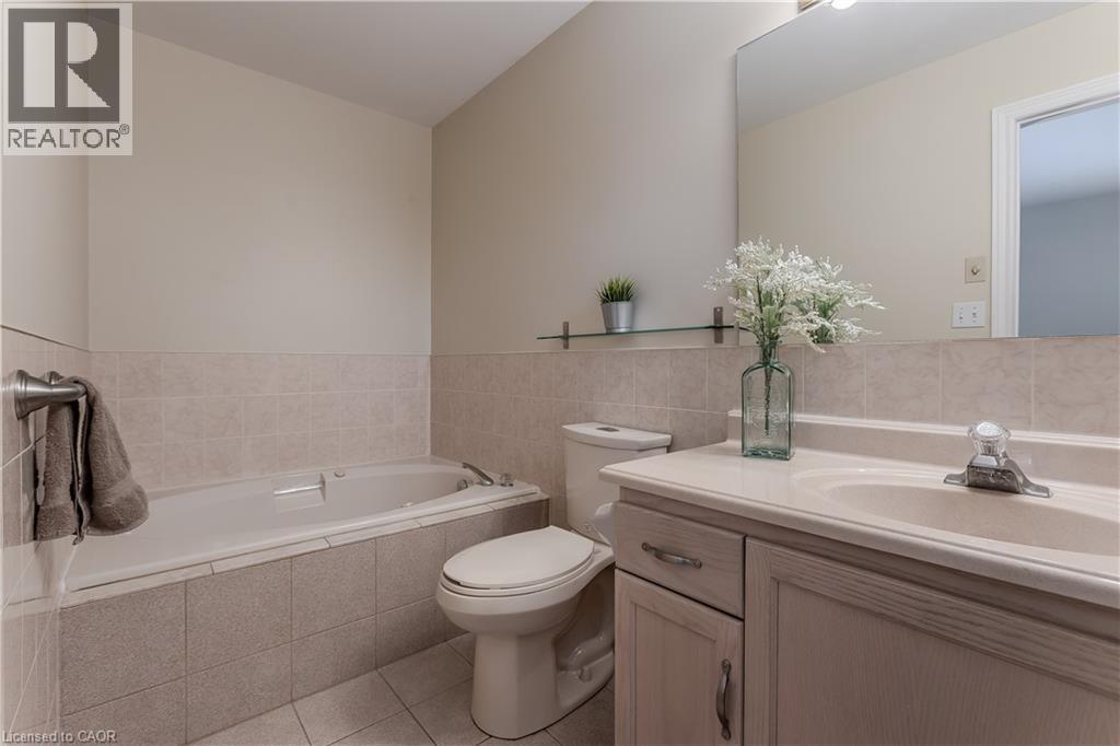 1146 Augustus Drive, Burlington, ON - Indoor Photo Showing Bathroom
