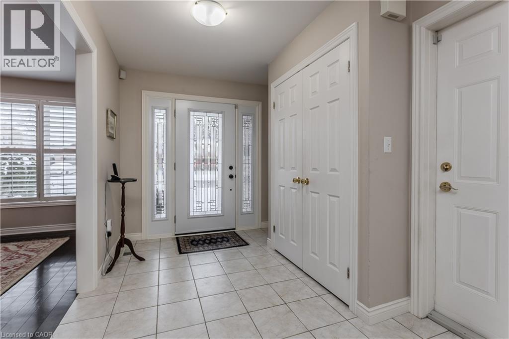 1146 Augustus Drive, Burlington, ON - Indoor Photo Showing Other Room