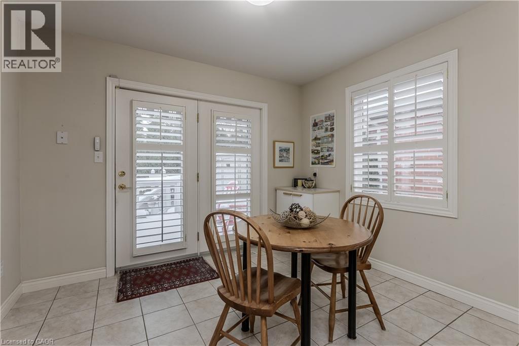 1146 Augustus Drive, Burlington, ON - Indoor Photo Showing Dining Room