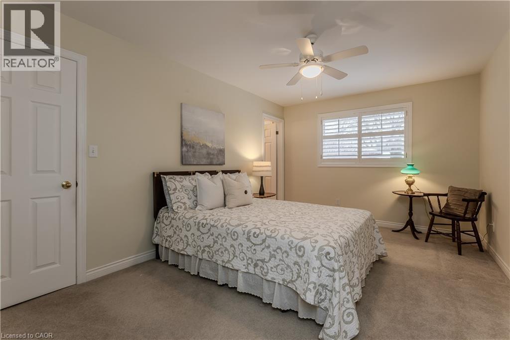 1146 Augustus Drive, Burlington, ON - Indoor Photo Showing Bedroom