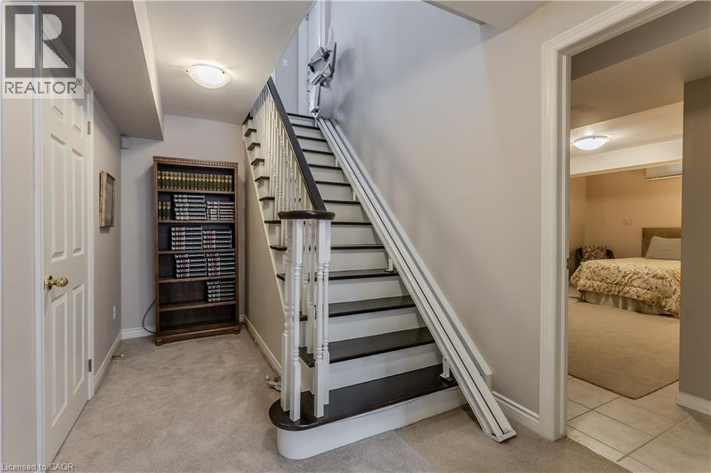 1146 Augustus Drive, Burlington, ON - Indoor Photo Showing Other Room