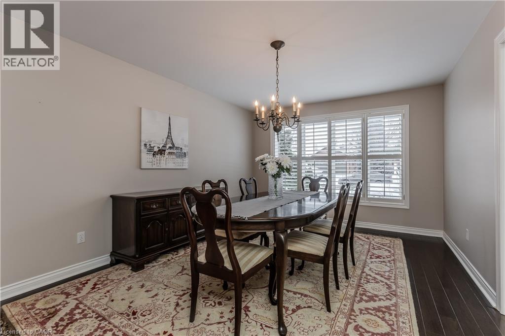 1146 Augustus Drive, Burlington, ON - Indoor Photo Showing Dining Room