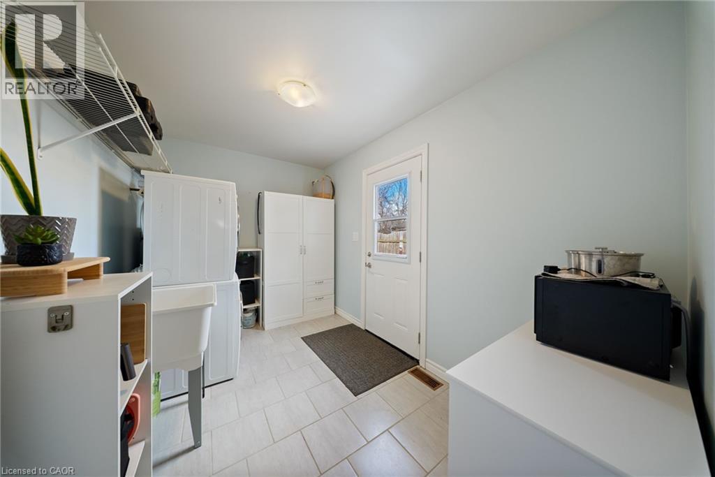 435 Waverly Street, Hamilton, ON - Indoor Photo Showing Other Room