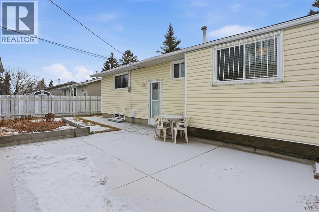 5224 5 Avenue Se, Calgary, AB - Outdoor With Exterior