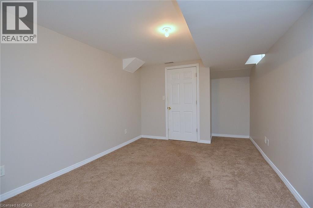 2258 Empire Crescent, Burlington, ON - Indoor Photo Showing Other Room