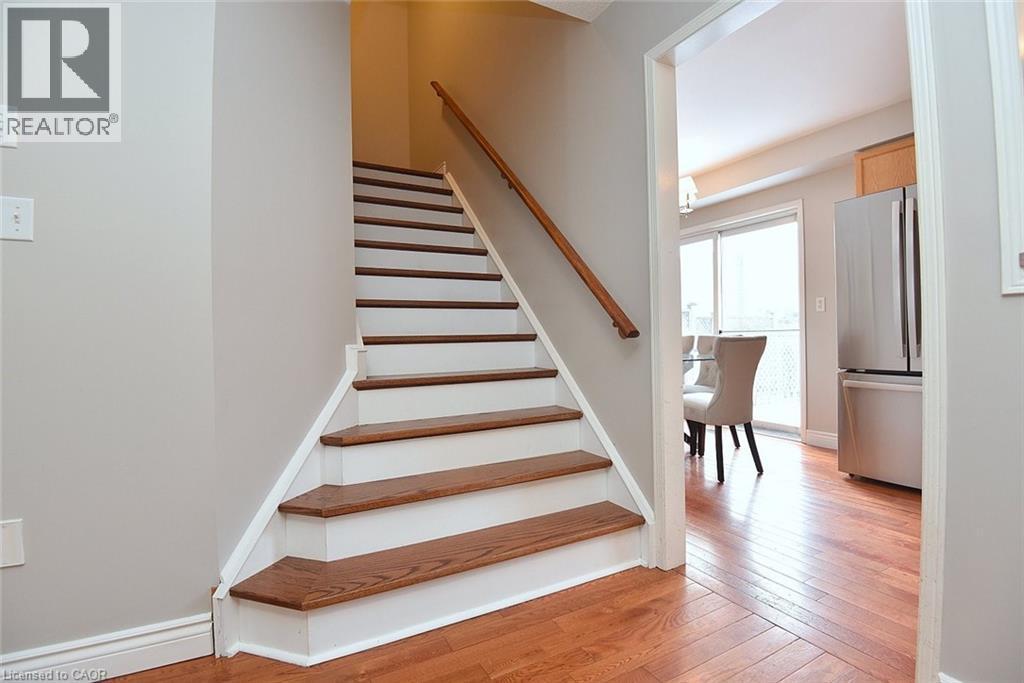 2258 Empire Crescent, Burlington, ON - Indoor Photo Showing Other Room