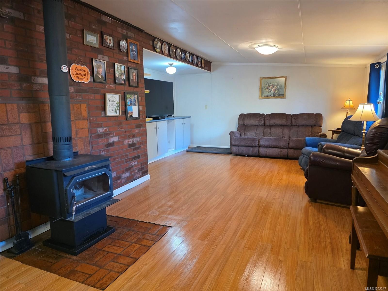 2114 Mckenzie Ave, Comox, BC