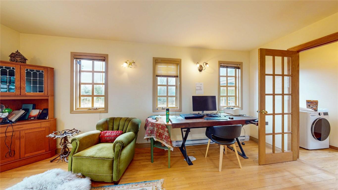 4581 Samuelson Road, Canyon, BC - Indoor Photo Showing Office