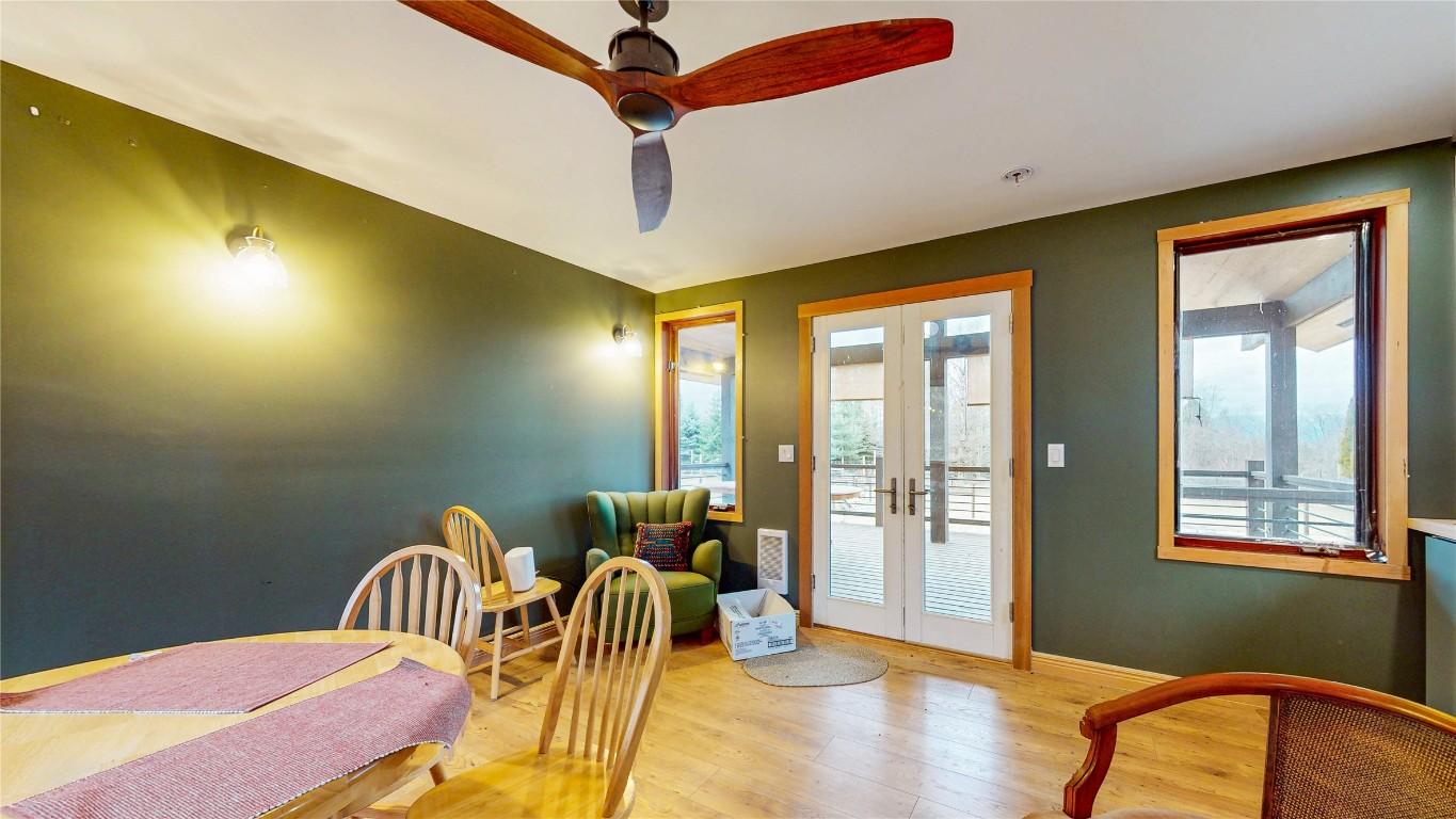 4581 Samuelson Road, Canyon, BC - Indoor