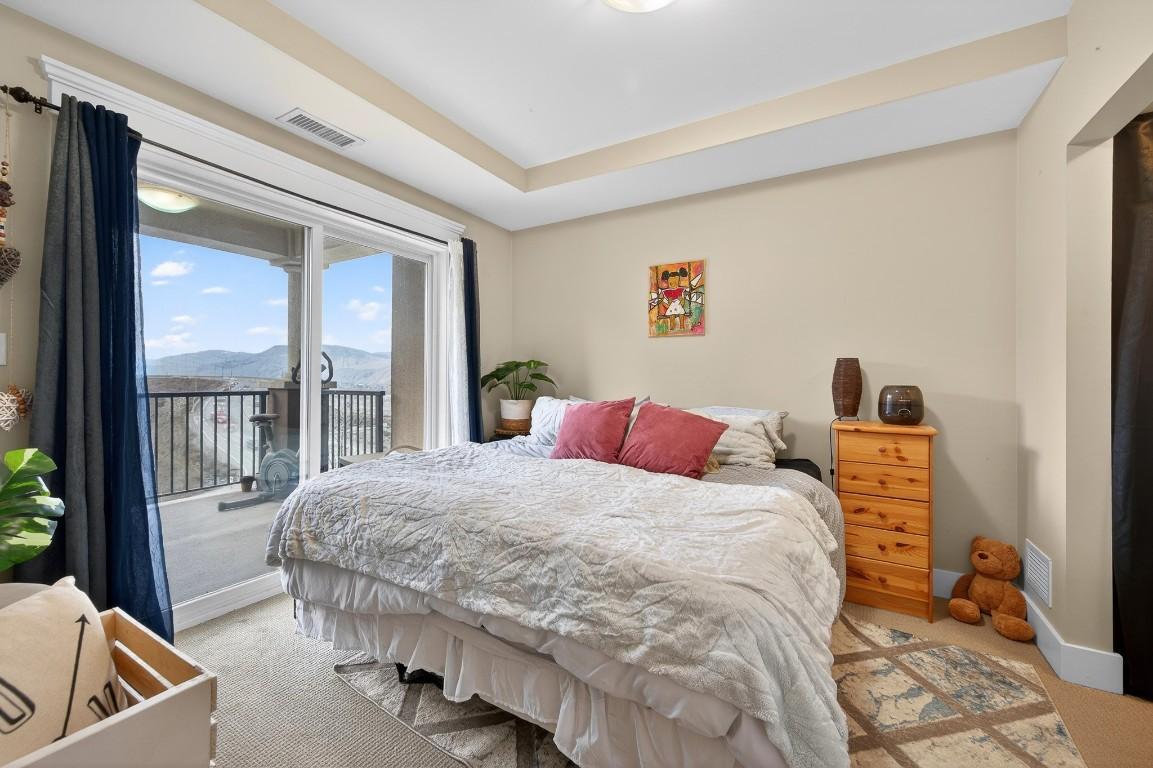 #301-975 Victoria W Street, Kamloops, BC - Indoor Photo Showing Bedroom