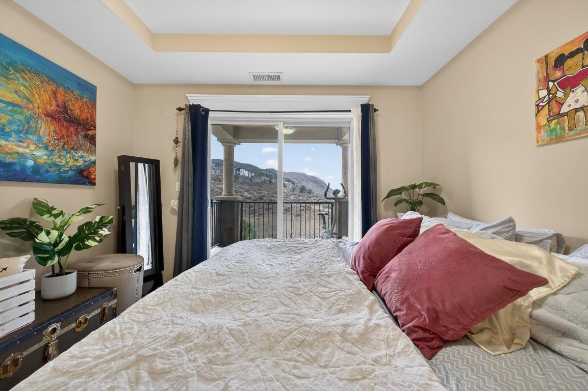 #301-975 Victoria W Street, Kamloops, BC - Indoor Photo Showing Bedroom