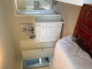 3343 Gordon Drive, Kelowna, BC - Indoor