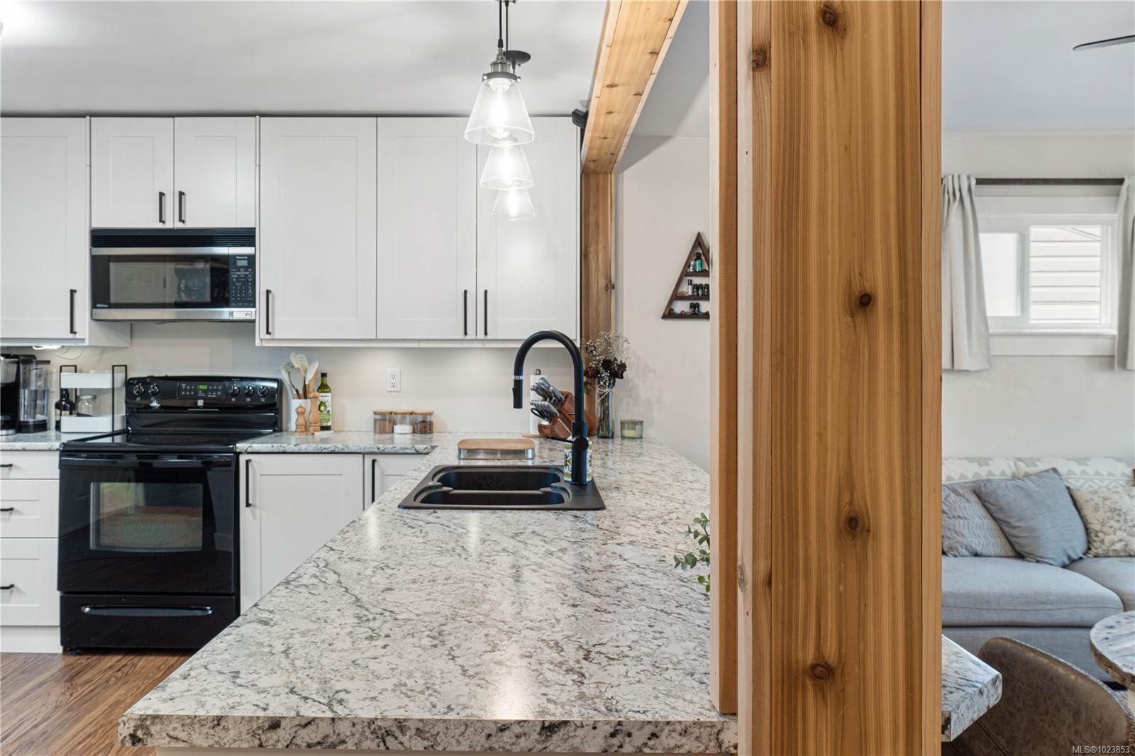 759 Cadogan St, Nanaimo, BC