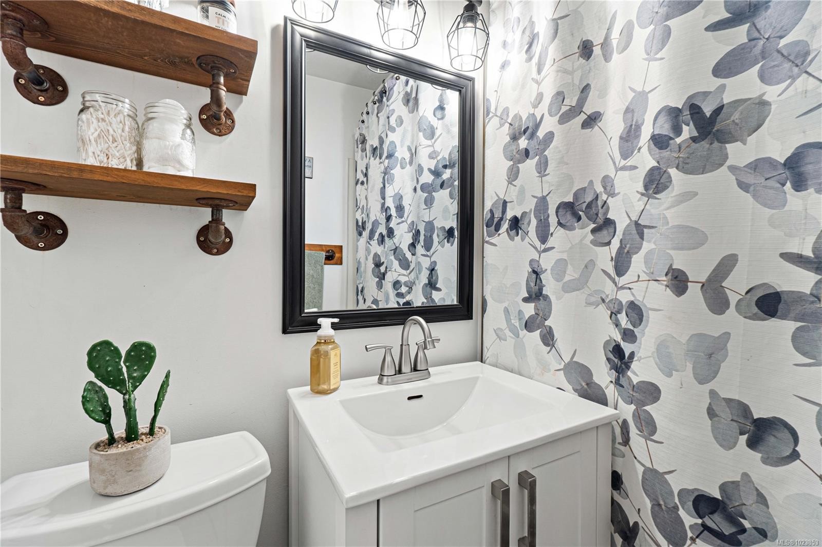 759 Cadogan St, Nanaimo, BC