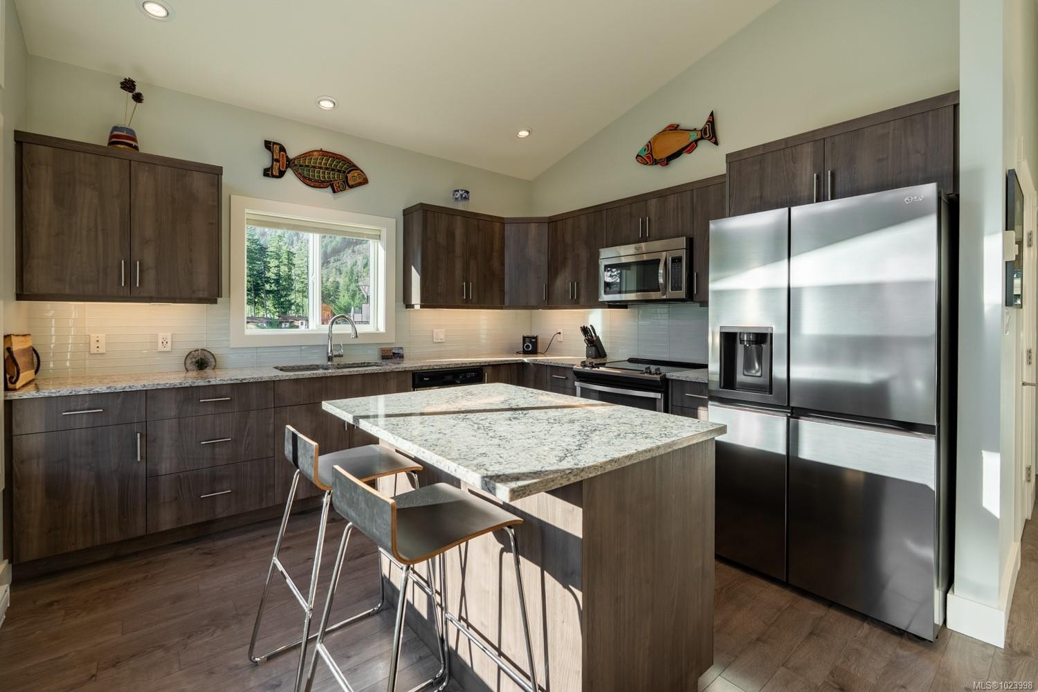 7420 Cottage Way, Lake Cowichan, BC