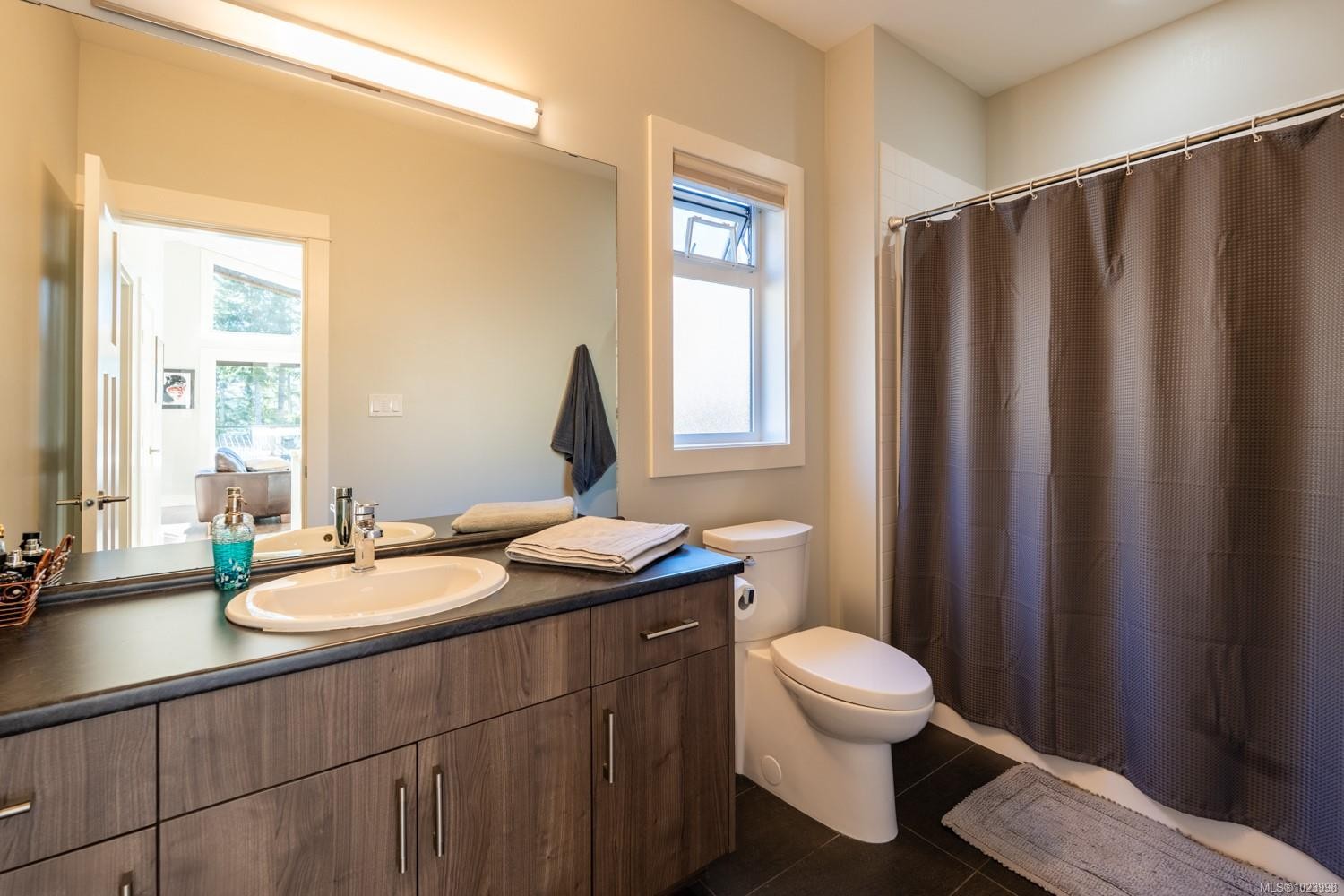 7420 Cottage Way, Lake Cowichan, BC