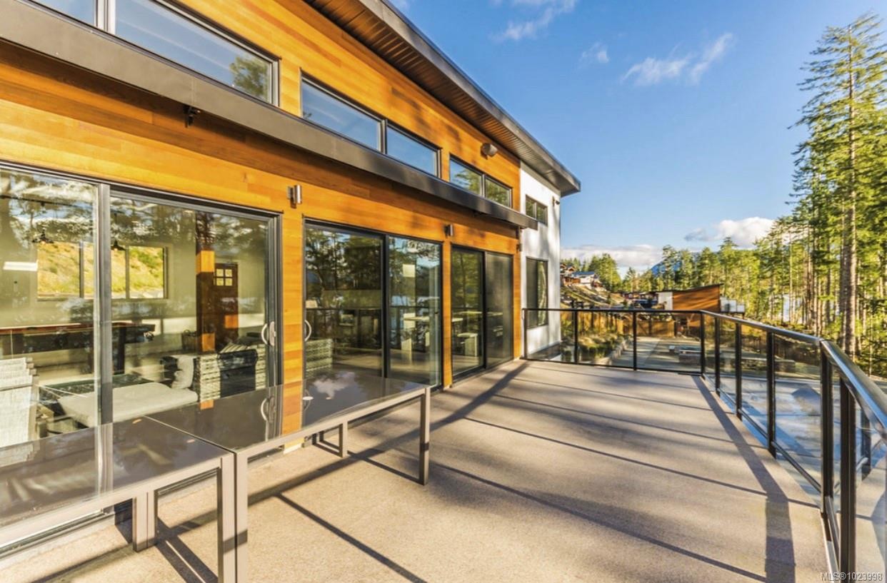 7420 Cottage Way, Lake Cowichan, BC