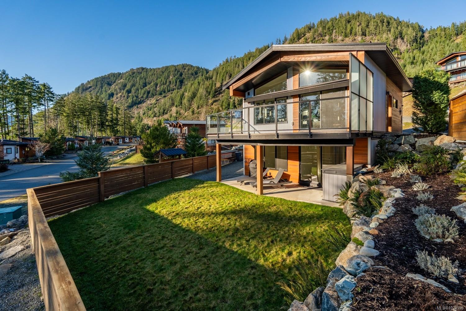 7420 Cottage Way, Lake Cowichan, BC