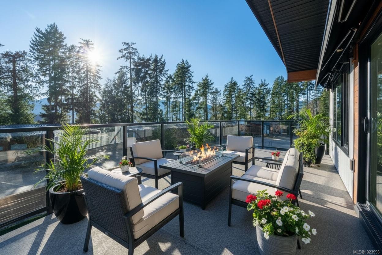 7420 Cottage Way, Lake Cowichan, BC