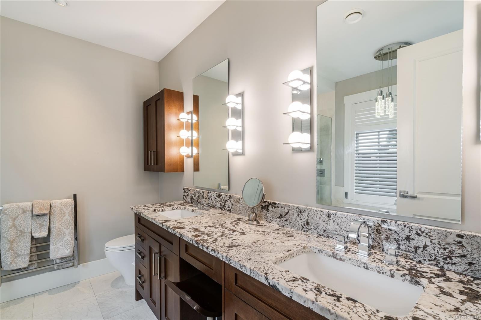 609 Prospect Pointe Dr, French Creek, BC