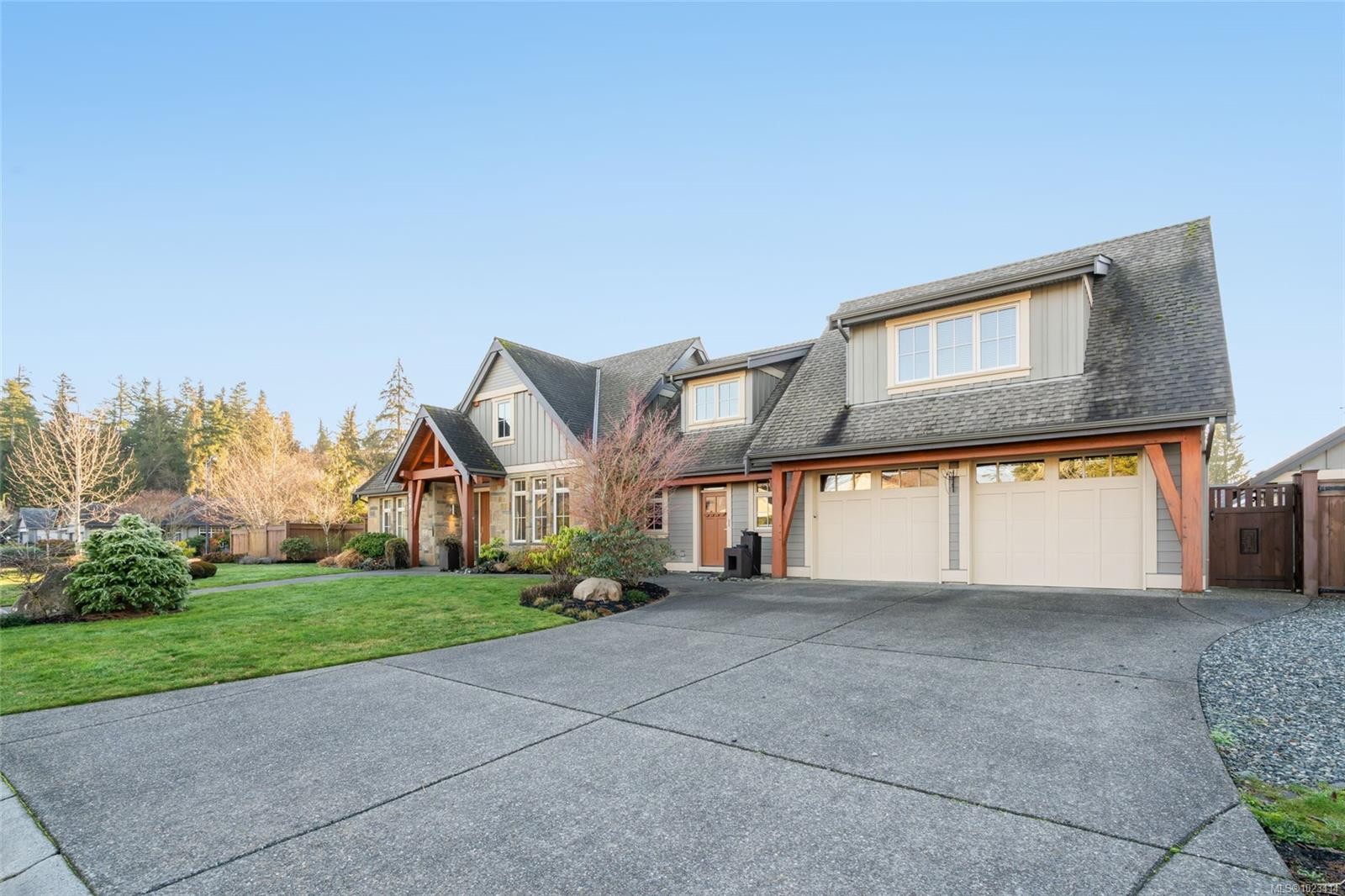609 Prospect Pointe Dr, French Creek, BC
