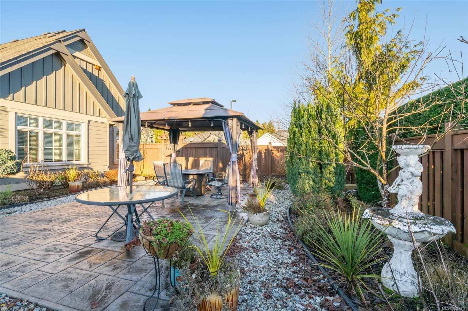 609 Prospect Pointe Dr, French Creek, BC