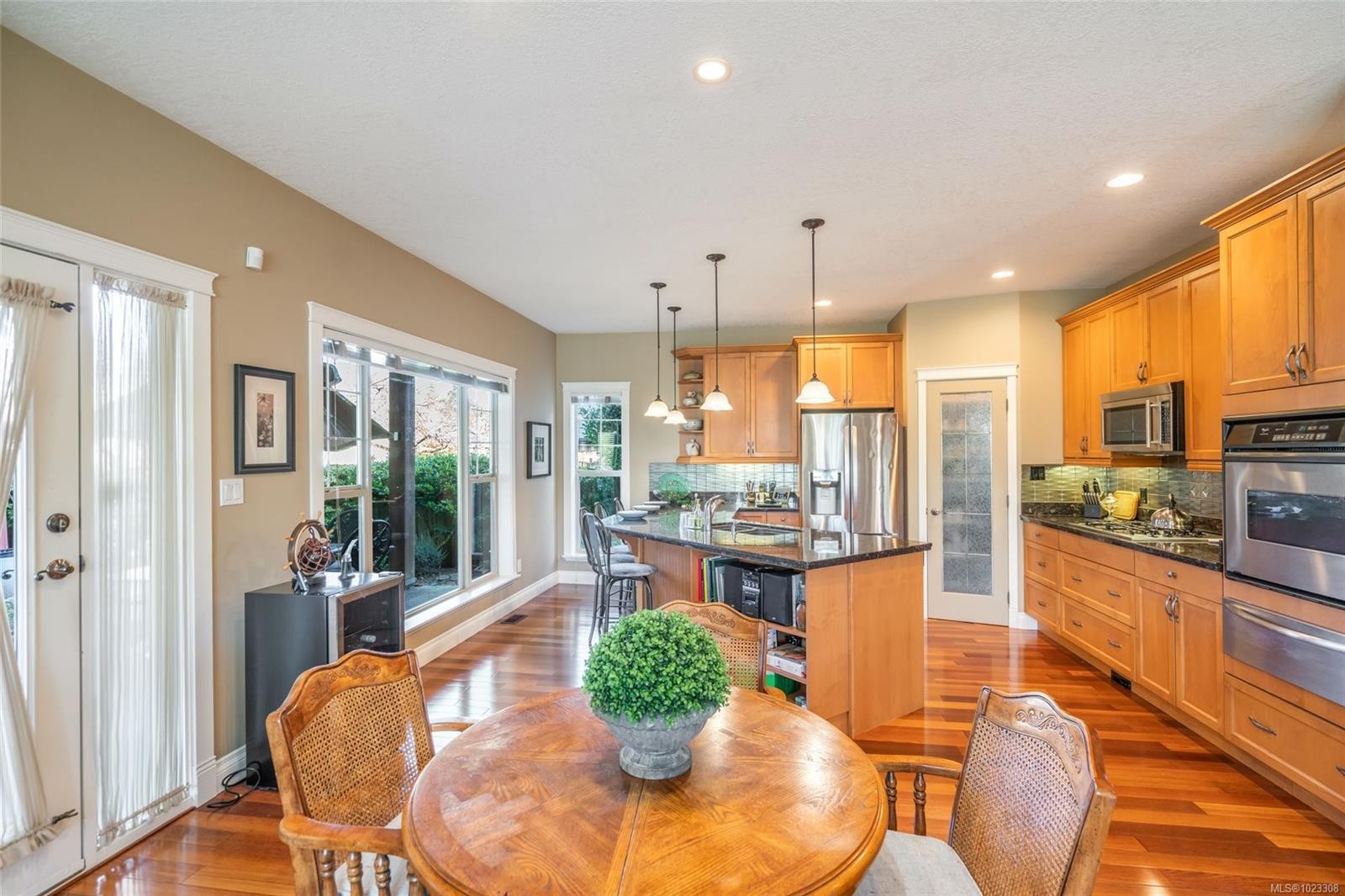 550 Falcon Crt, Parksville, BC