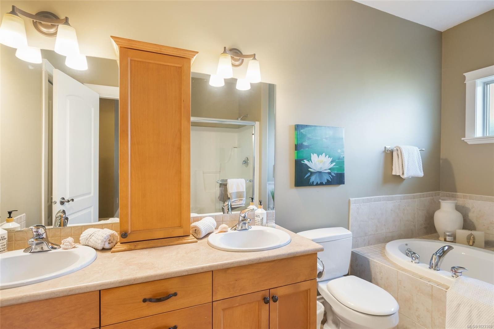 550 Falcon Crt, Parksville, BC