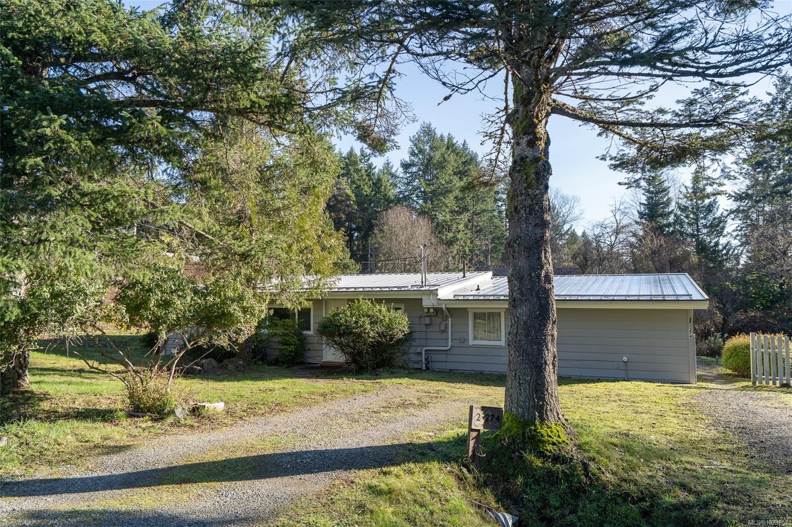 274 Park Dr, Salt Spring, BC - Outdoor