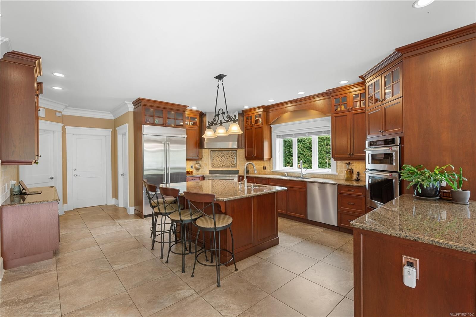 441 Glendower Rd, Saanich, BC